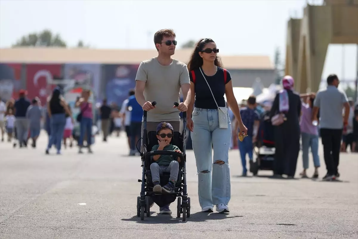TEKNOFEST Mavi Vatan'da Çocuklardan Renkli Görüntüler