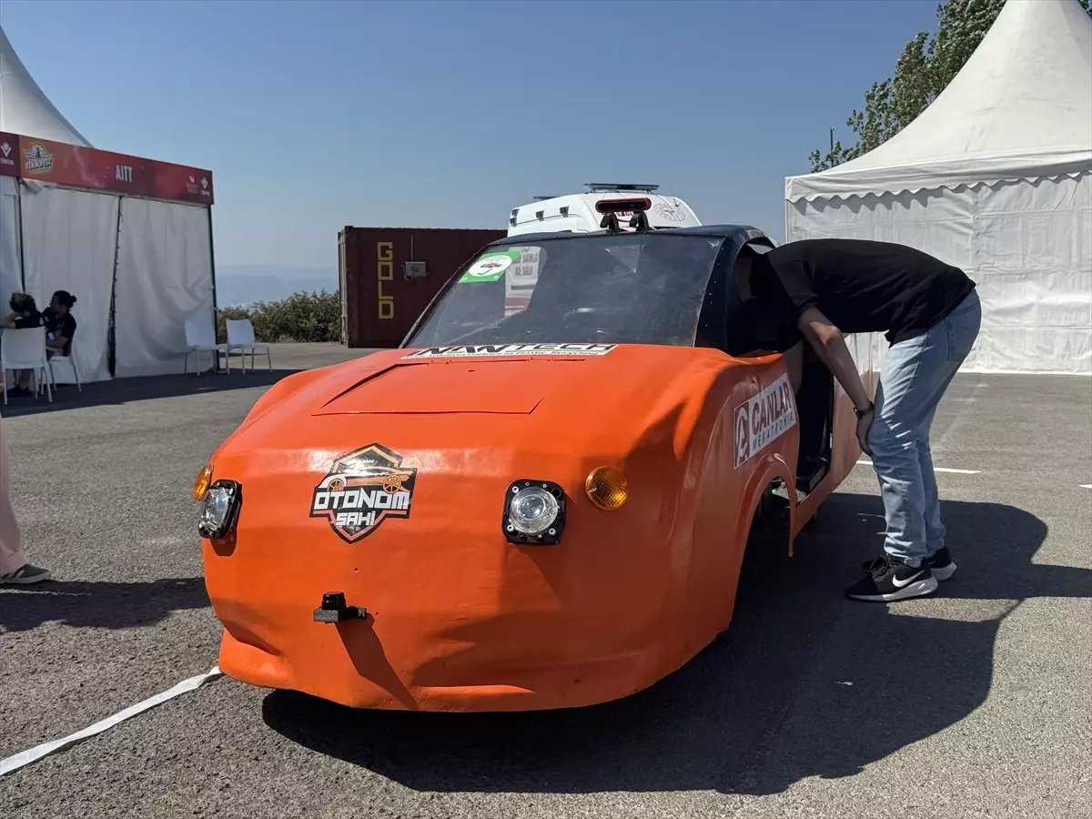 Robotaksi Binek Otonom Araç Yarışması TEKNOFEST'te Başladı