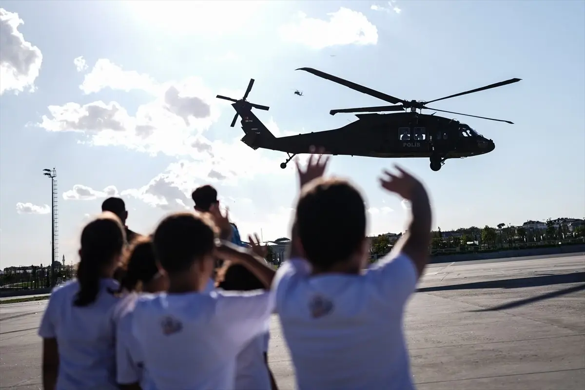 TEKNOFEST'te Öğrencilere Helikopter Keyfi