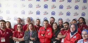 Selçuk Bayraktar, TEKNOFEST'te AA Standını Ziyaret Etti