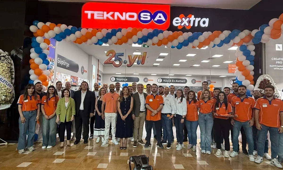 Teknosa, İzmir Optimum AVM'deki Yeni Mağazasını Hizmete Açtı