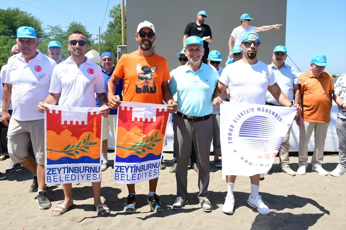 Samsun'da Açık Su Yüzme Yarışması Düzenlendi