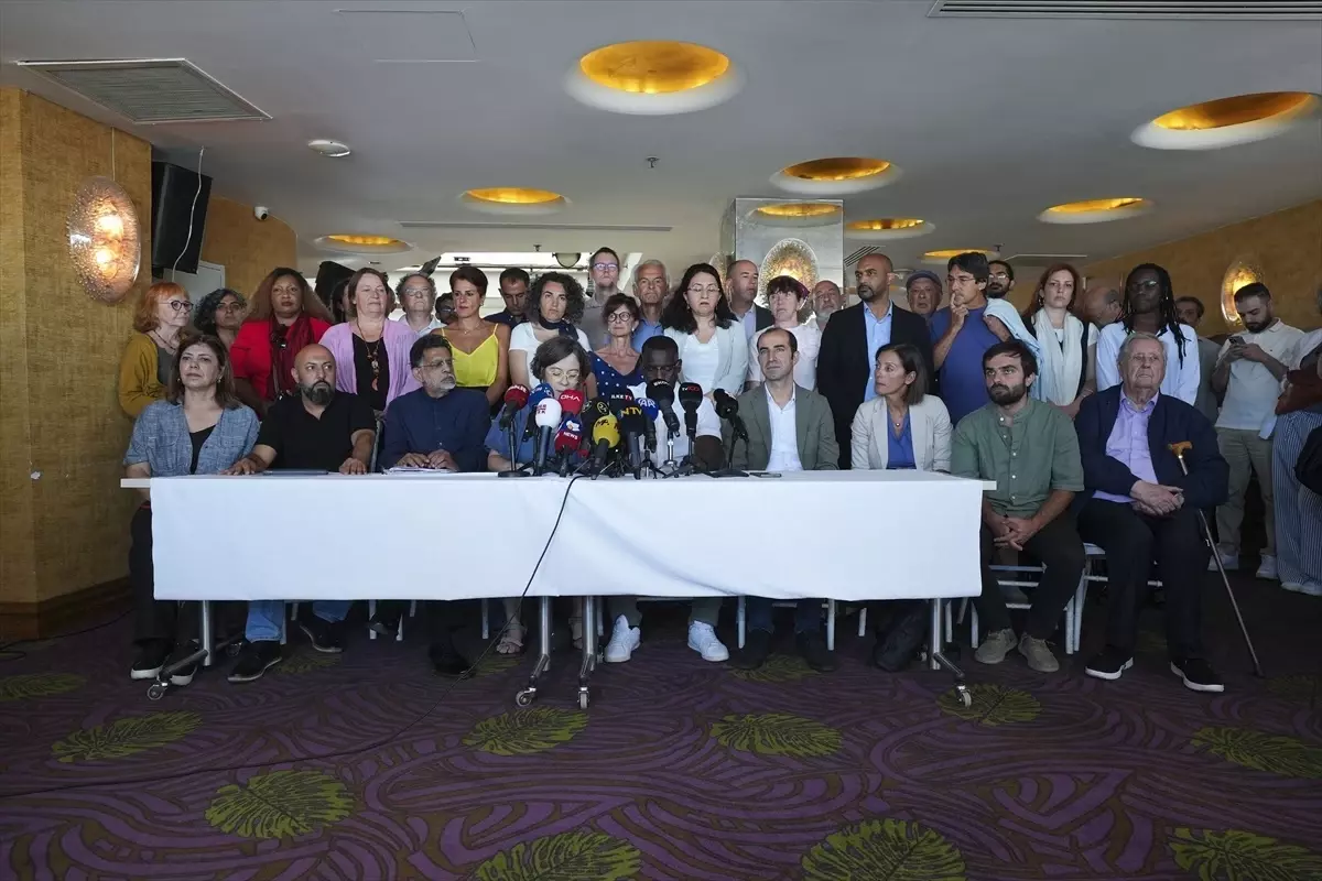 Yabancı Heyetten Abdullah Öcalan'a Destek Açıklaması