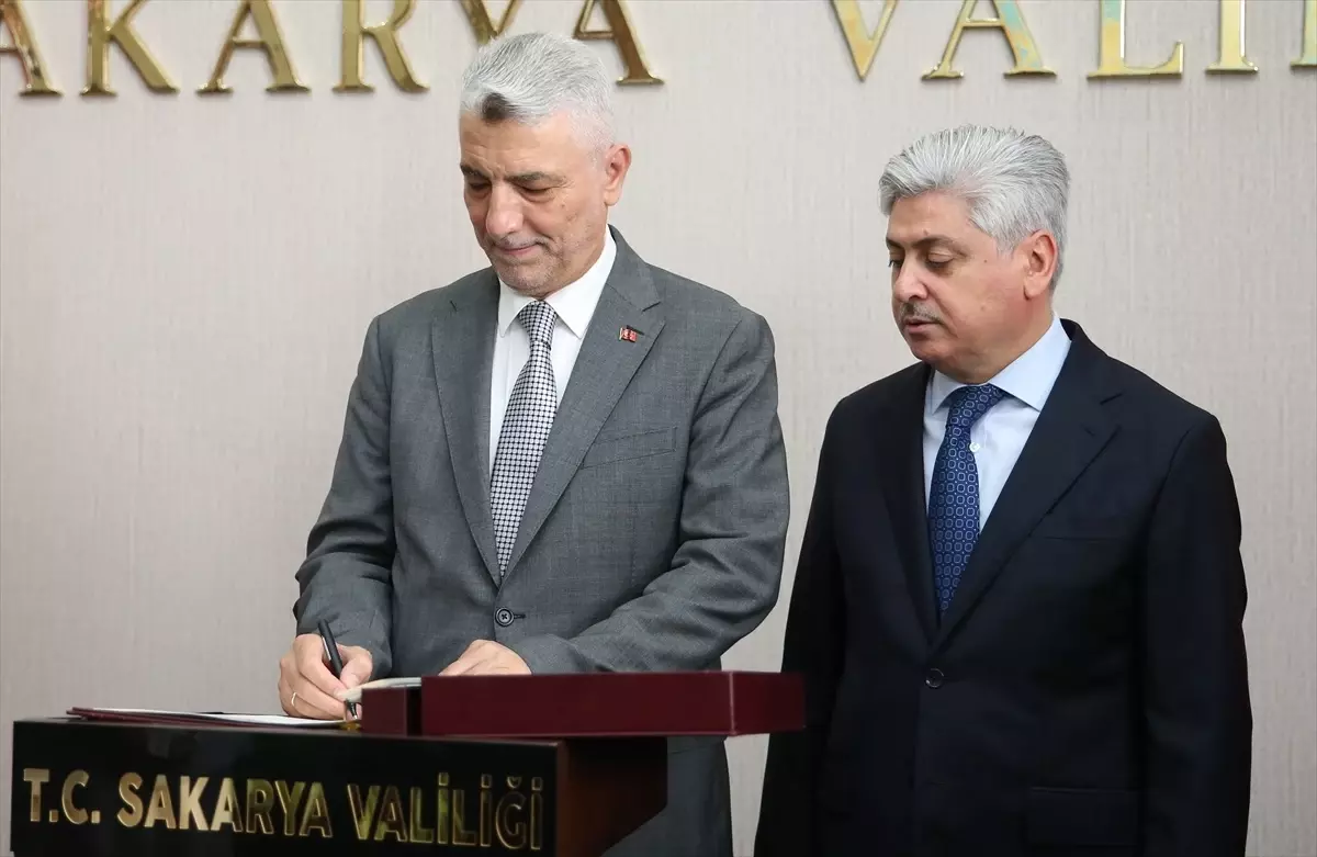 Ticaret Bakanı Ömer Bolat Sakarya'da Ziyaretlerde Bulundu
