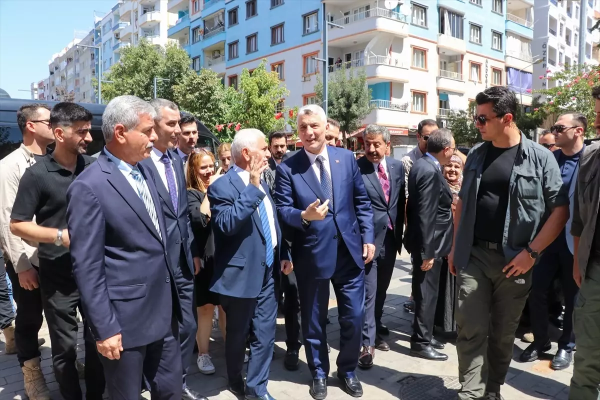 Ticaret Bakanı Bolat, Terörsüz Türkiye Projesi ile Doğu ve Güneydoğu'yu Geliştirmeyi Hedefliyor