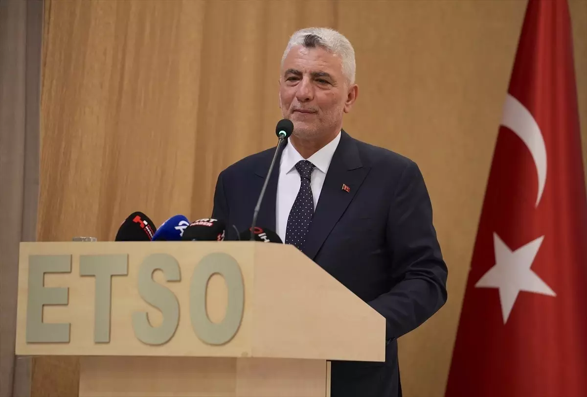 Ticaret Bakanı Ömer Bolat Erzurum&apos;da konuştu: (2)