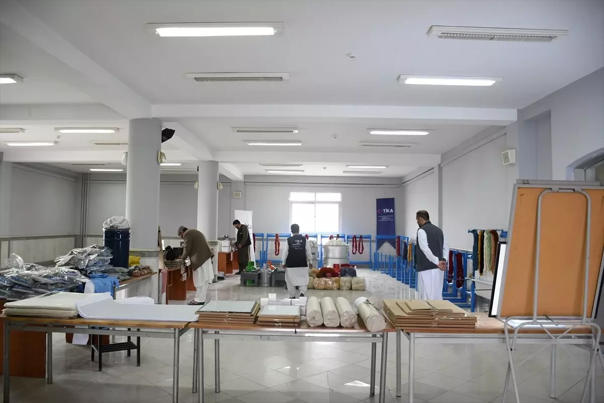 TİKA, Herat Üniversitesi Halı Dokuma Bölümüne Destek Verdi