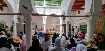 Cezayir'de Hat ve Ebru Sanatı Eğitimleri Başladı