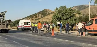 Tire'de Motosiklet ile Otomobil Çarpıştı: 14 Yaşındaki Çocuk Hayatını Kaybetti