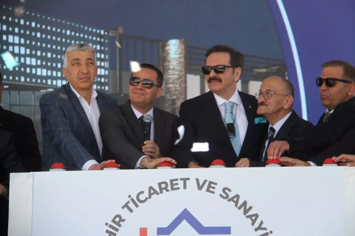 TOBB Başkanı Hisarcıklıoğlu, Beyşehir Ticaret ve Sanayi Odası Hizmet Binasının Temelini Attı
