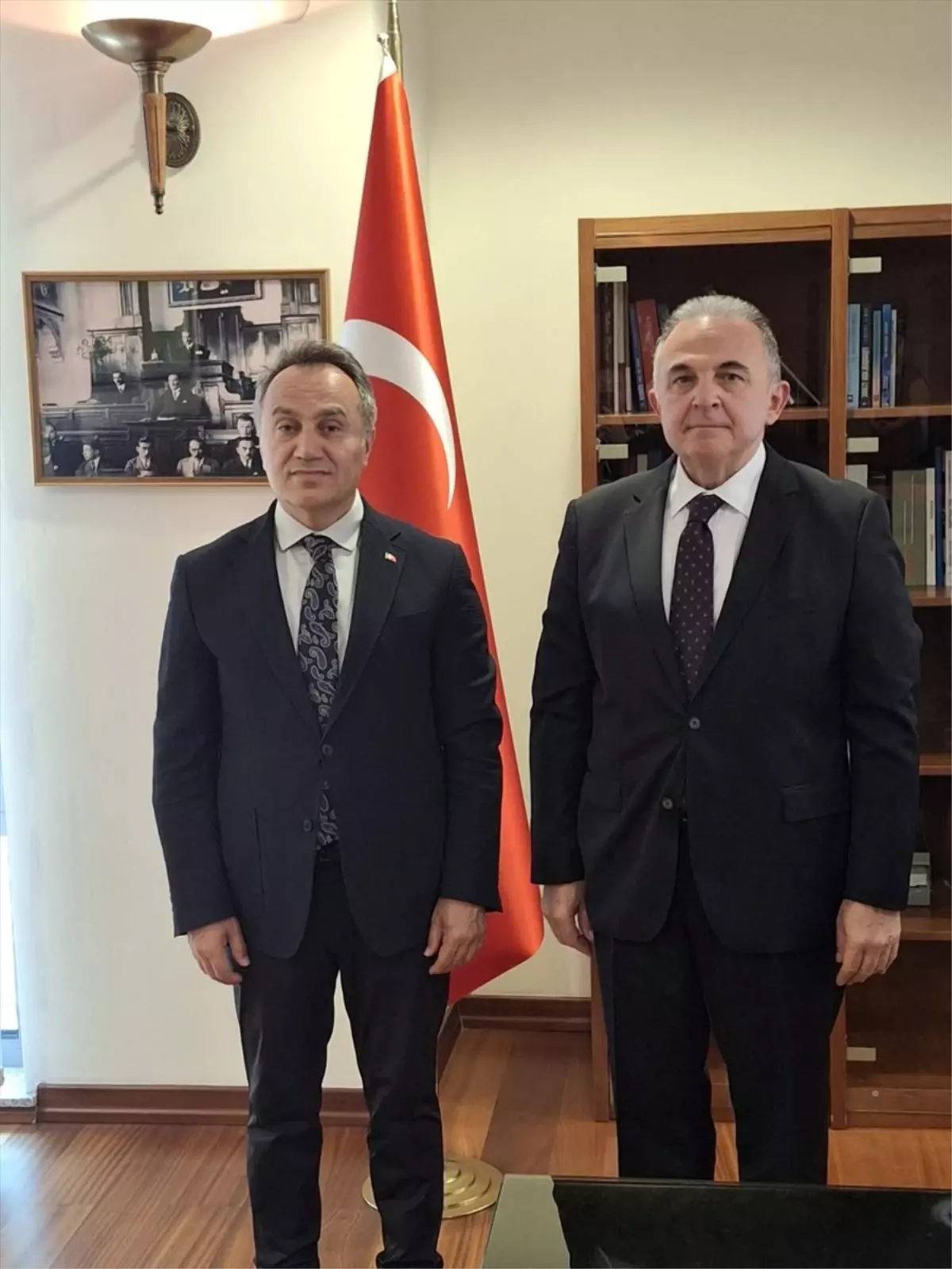 Tokat Gaziosmanpaşa Üniversitesi Rektörü Kırgızistan-Türkiye Manas Üniversitesini Ziyaret Etti