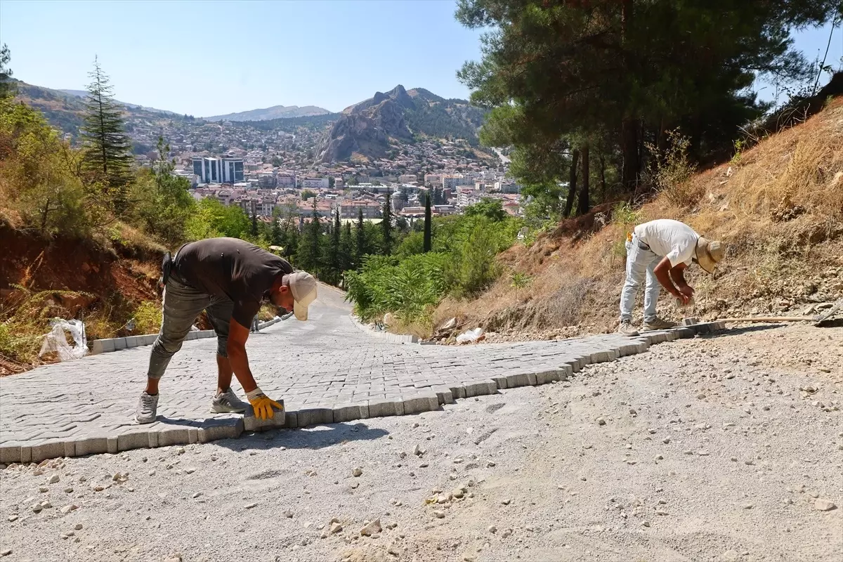 Tokat Belediyesi Ali Mezarlığı'nda Ulaşım Kolaylığı Sağladı