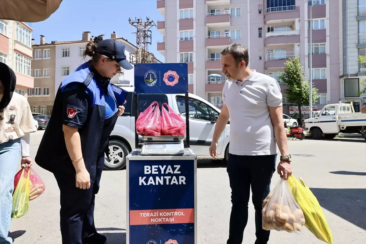 Tokat Belediyesi'nden Pazarcı Esnafına Tanıtım Levhaları