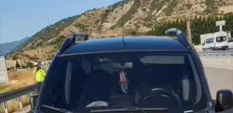 Tokat'ta Bariyere Çarpan Araçta 4 Kişi Yaralandı