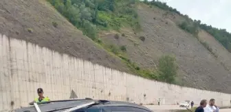 Tokat'ta Bariyerlere Çarpan Araçta 4 Kişi Yaralandı