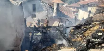 Tokat'ın Zile ilçesinde yangın: Ev ve samanlık kullanılmaz hale geldi