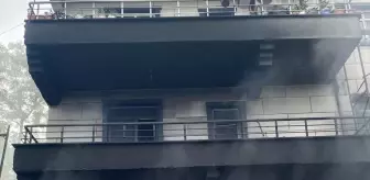 Niksar'da Yangın: 4 Katlı Evde Maddi Hasar Oluştu