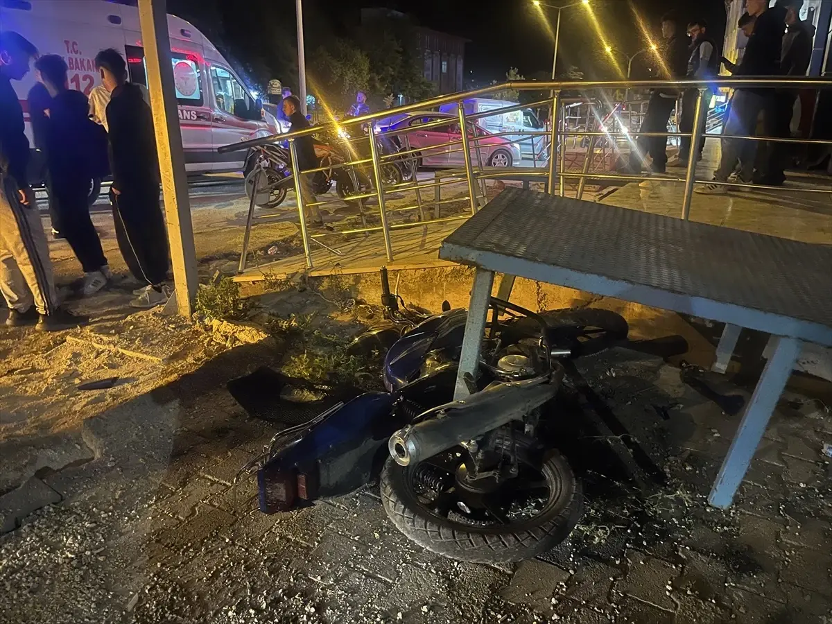 Niksar'da Cip ile Motosiklet Çarpıştı: 1 Yaralı