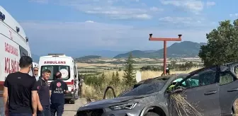 Tokat'ta Devrilen Otomobilde 3 Yaralı