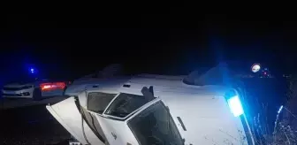 Tokat'ta Devrilen Otomobilde 3 Kişi Yaralandı