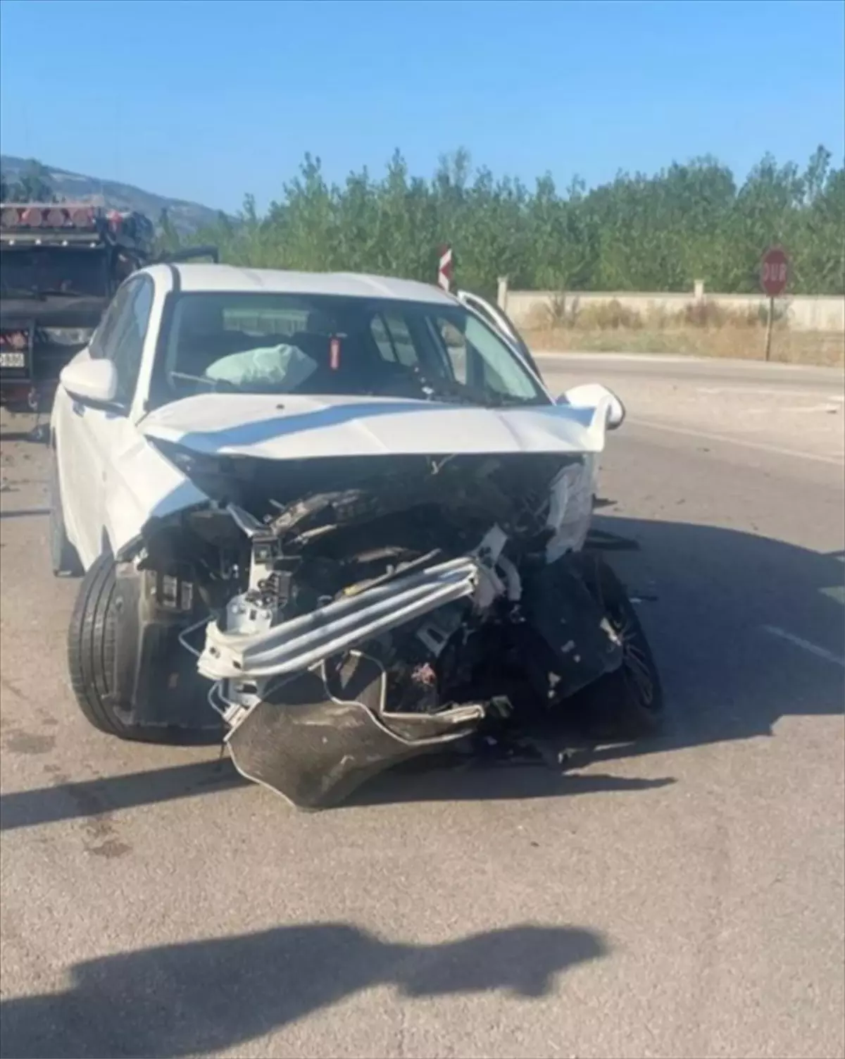 Tokat'ta İki Otomobil Çarpıştı: 6 Yaralı