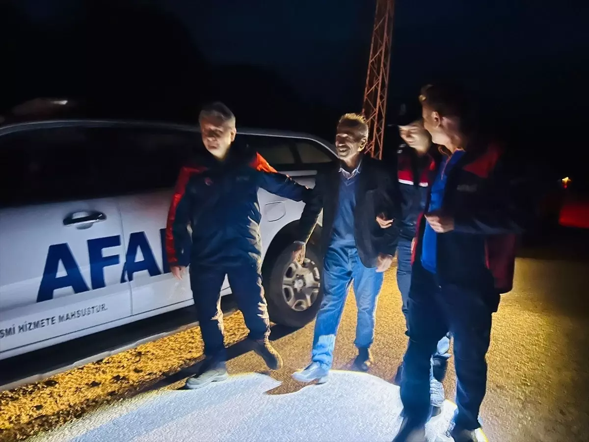Kaybolan Yaşlı Adam, AFAD ve Jandarma Tarafından Bulundu