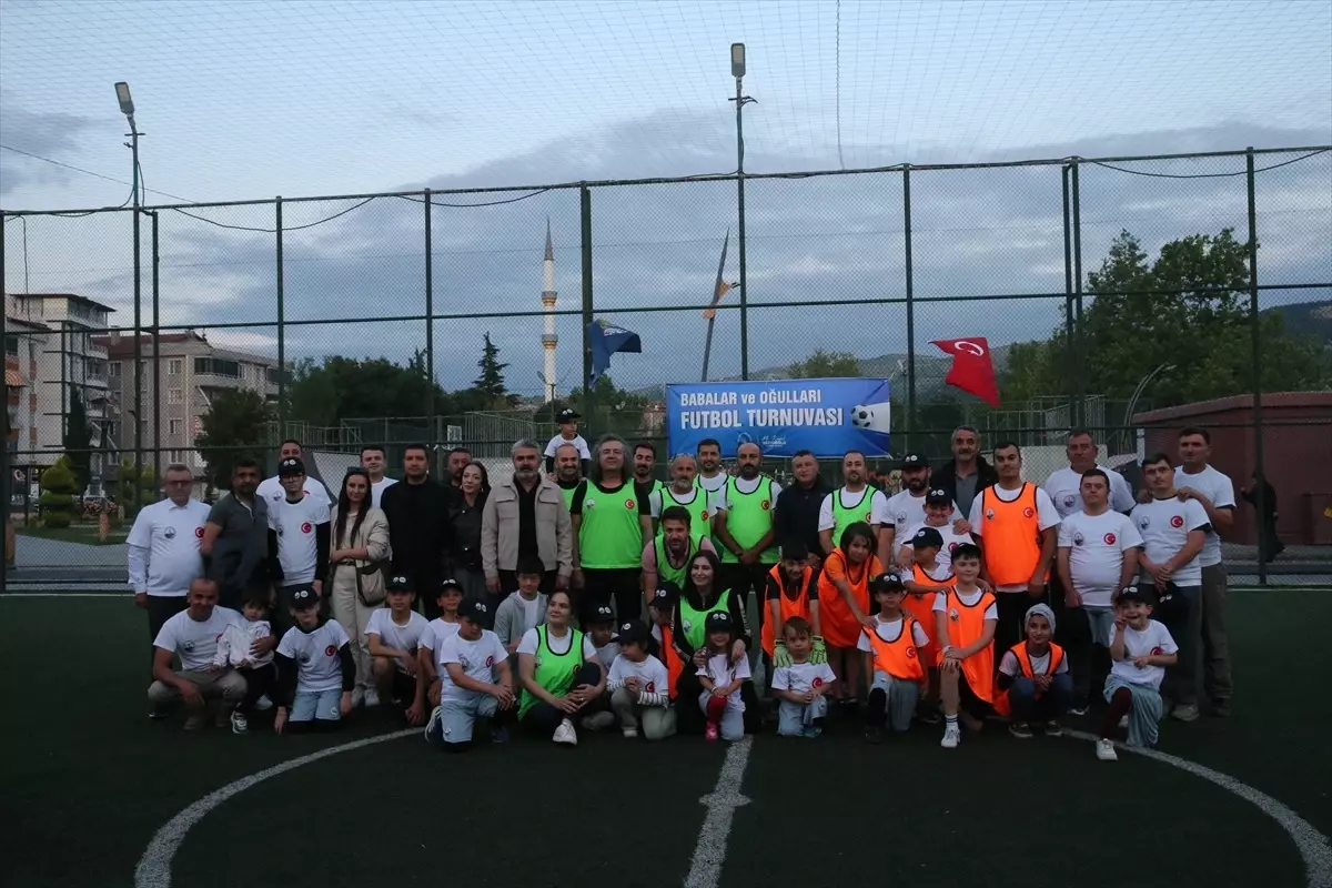 Tokat'ta Özel Gereksinimli Çocuklar ve Babaları Futbol Maçı Düzenledi