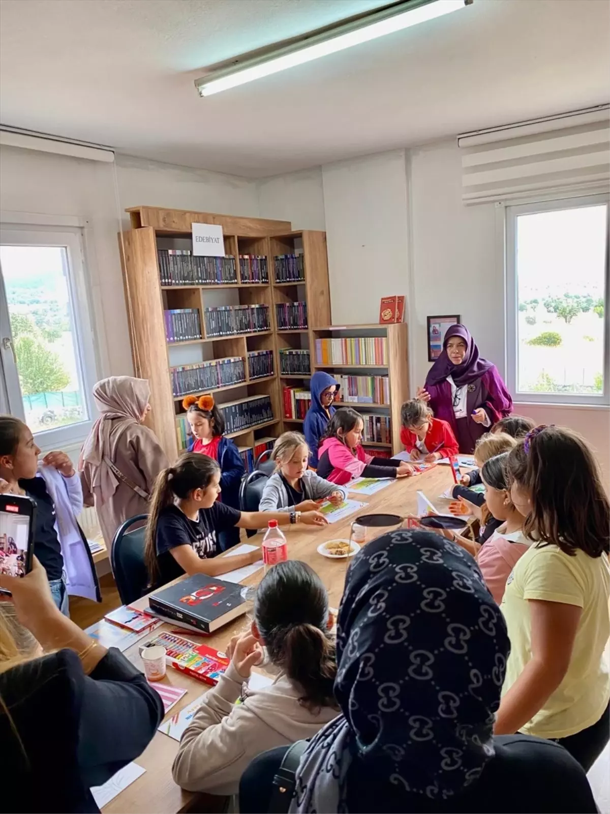 Demircili Beldesi'nde Yazar Selvigül Kandoğmuş Şahin'in İsmine Kütüphane Açıldı