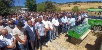 Traktör Devrildi: Selami Südüpak Son Yolculuğuna Uğurlandı