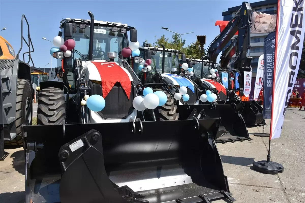 Trabzon Büyükşehir Belediyesi'nden 17 Yeni İş Makinesi