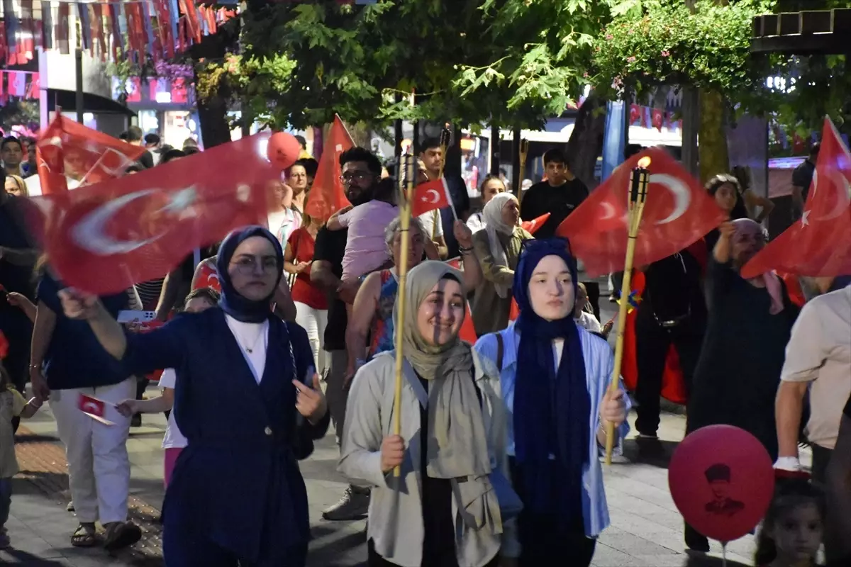 Trabzon'da 30 Ağustos Zafer Bayramı Fener Alayı ile Kutlandı