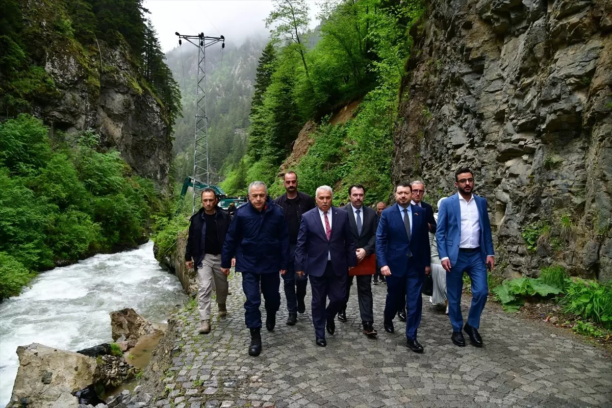 Trabzon'da Kaybolan 9 Yaşındaki Çocuk İçin Arama Çalışmaları Devam Ediyor