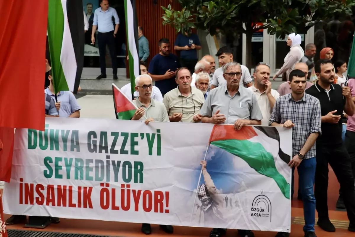 Trabzon'da Filistin'e Destek İçin Yürüyüş Düzenlendi