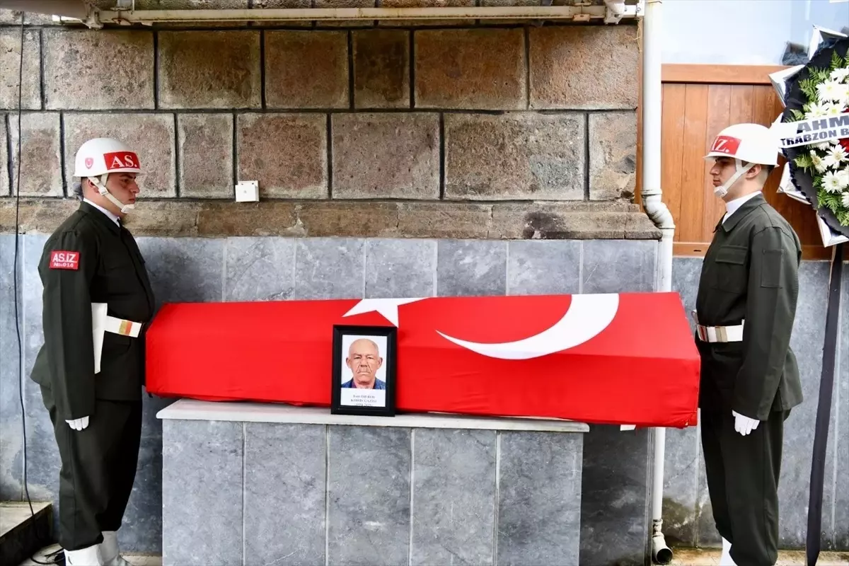 Trabzon'da Kıbrıs gazisi Halit Dilber, son yolculuğuna uğurlandı