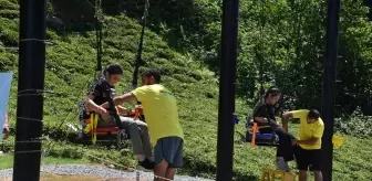 Özel Bireyler Rafting Tubing Etkinliğinde Bir Araya Geldi