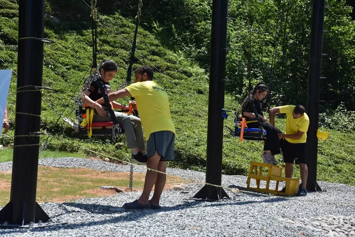 Özel Bireyler Rafting Tubing Etkinliğinde Bir Araya Geldi