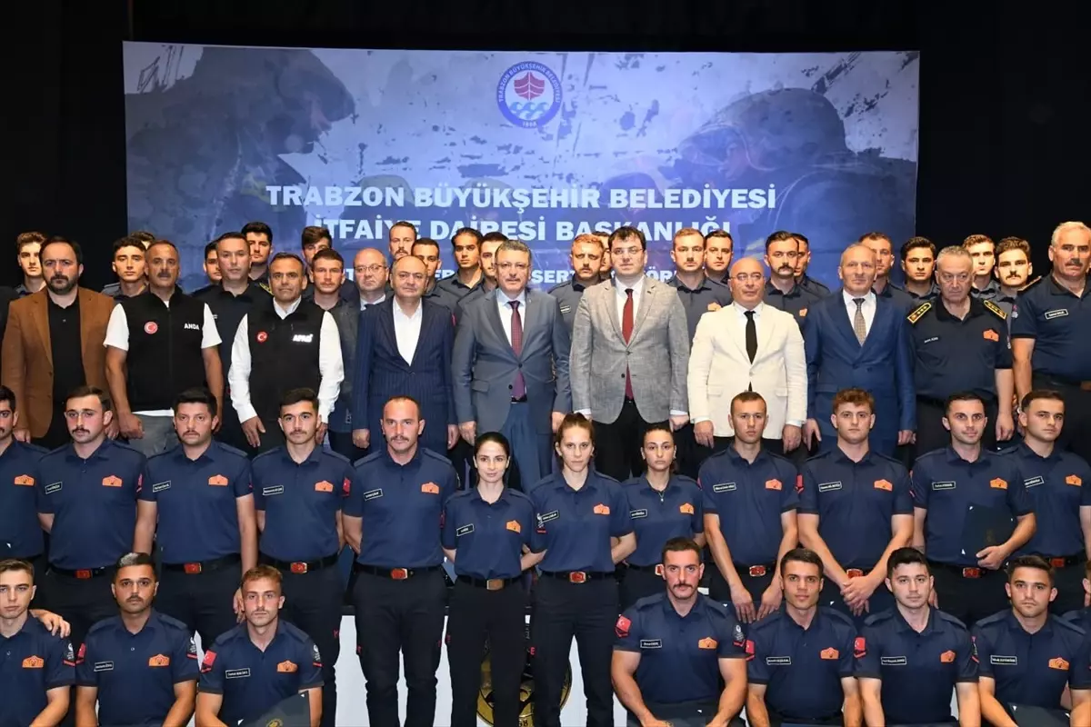 Trabzon Belediyesi 70 İtfaiyeciye Sertifika Verdi