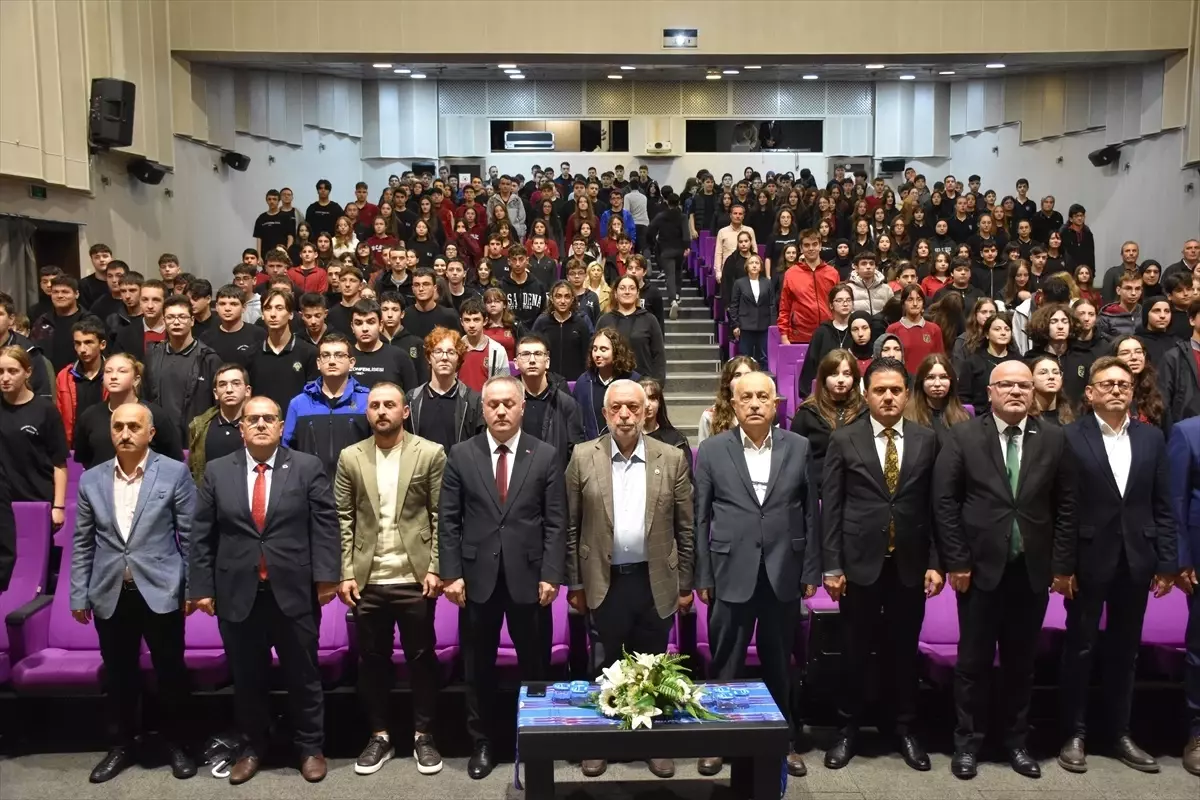Trabzon'da Yeşil Yakalılarla Söyleşiler Programı Gerçekleşti