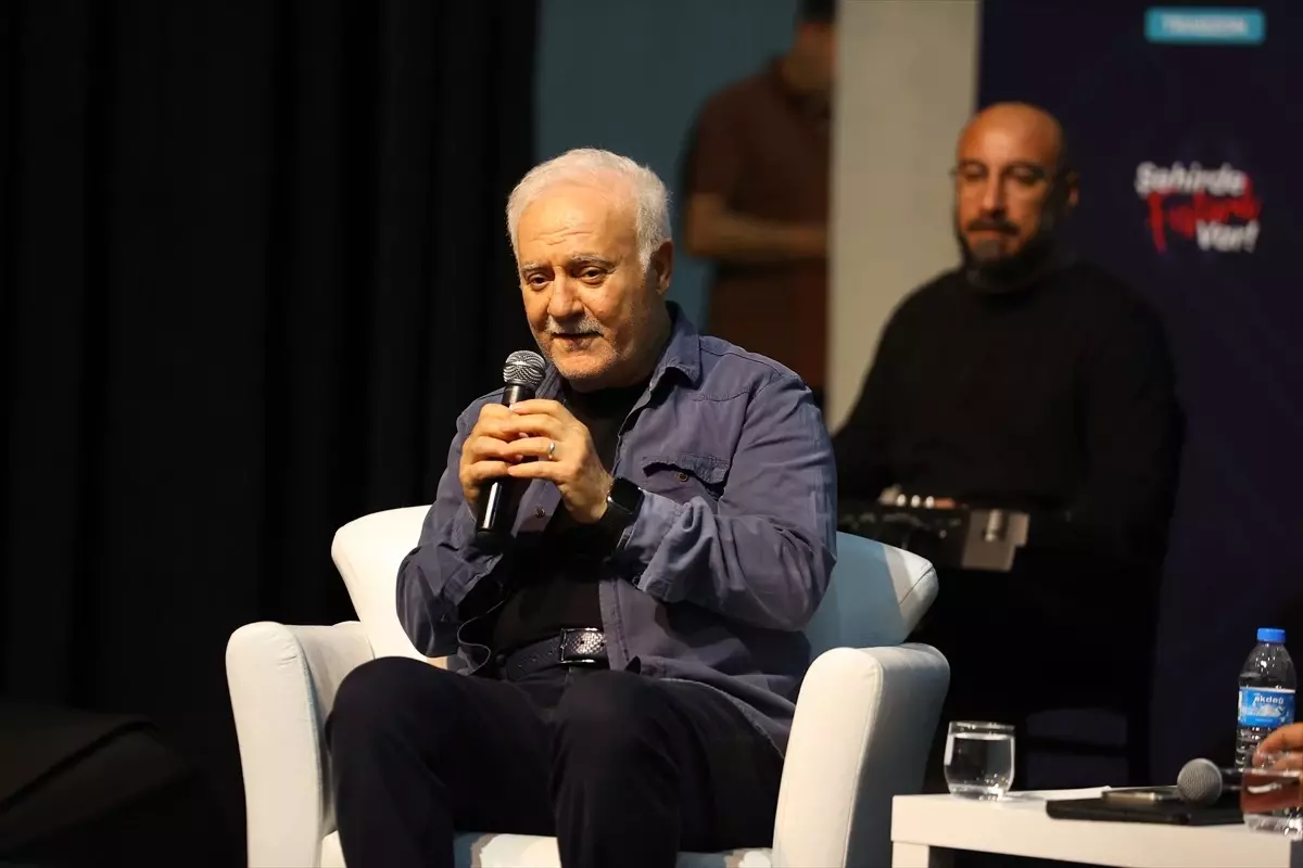 Trabzon Kültür Yolu Festivali'nde Nihat Hatipoğlu Dosta Doğru Söyleşi Programına Katıldı