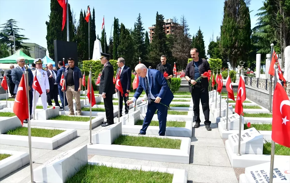 Trabzon, Ordu ve Artvin'de şehitlikler ziyaret edildi