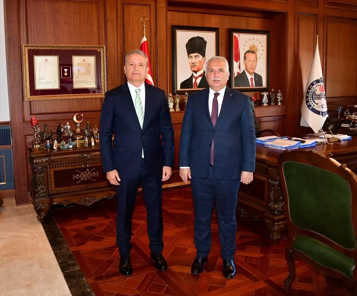 Trabzon Valisi, Yeni Emniyet Müdürünü Kabul Etti
