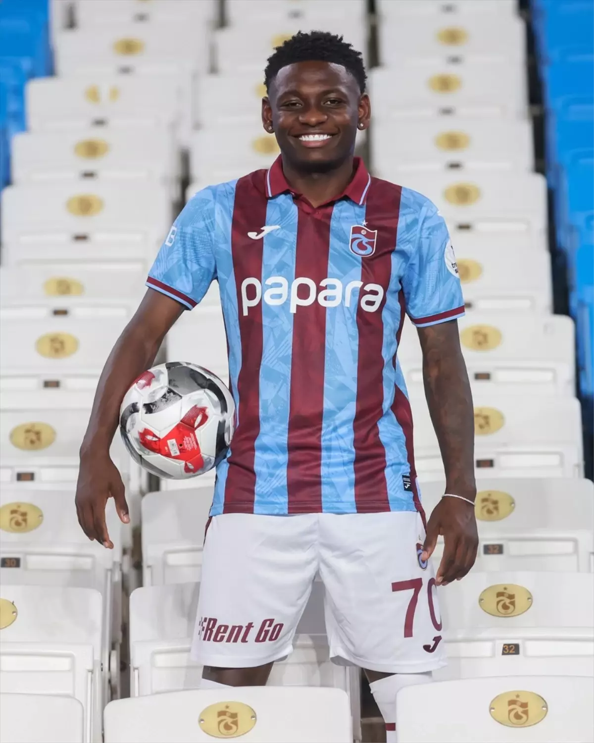 Trabzonspor, Kazeem Olaigbe ile 5 Yıllık Sözleşme İmzaladı