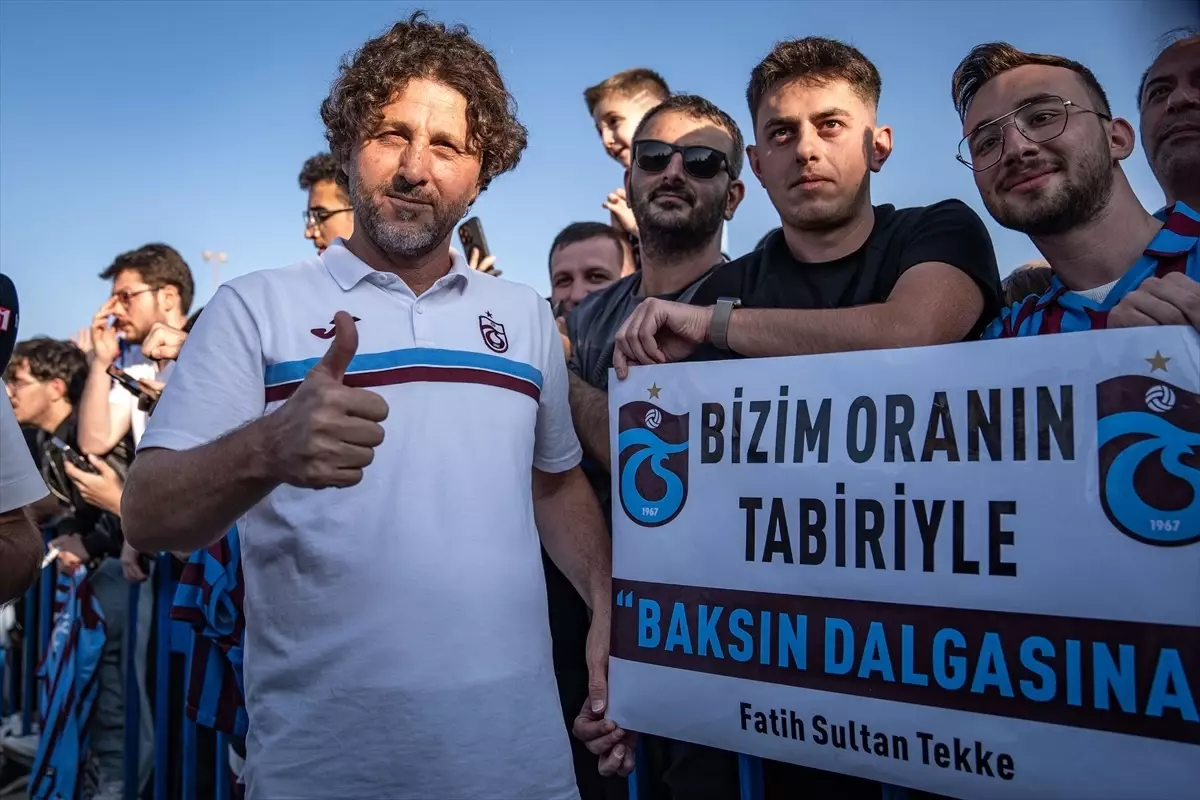 Trabzonspor Futbolcuları Erzurum'da Taraftarlarla Buluştu