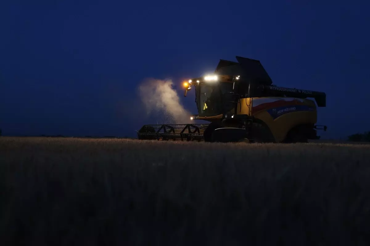 Trakya'da Buğday Hasadı Gece Yapılıyor