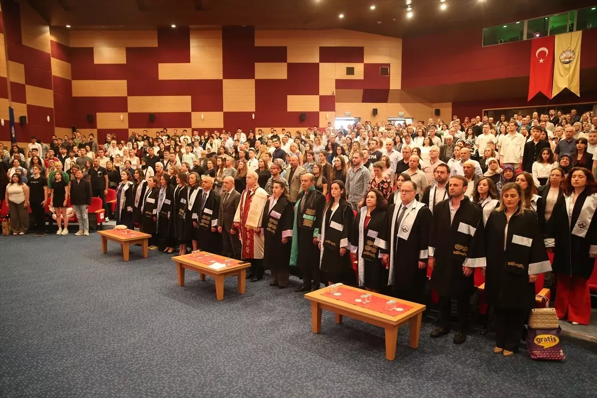 Trakya Üniversitesi Arda Meslek Yüksekokulu'ndan 143 Mezun Verdİ