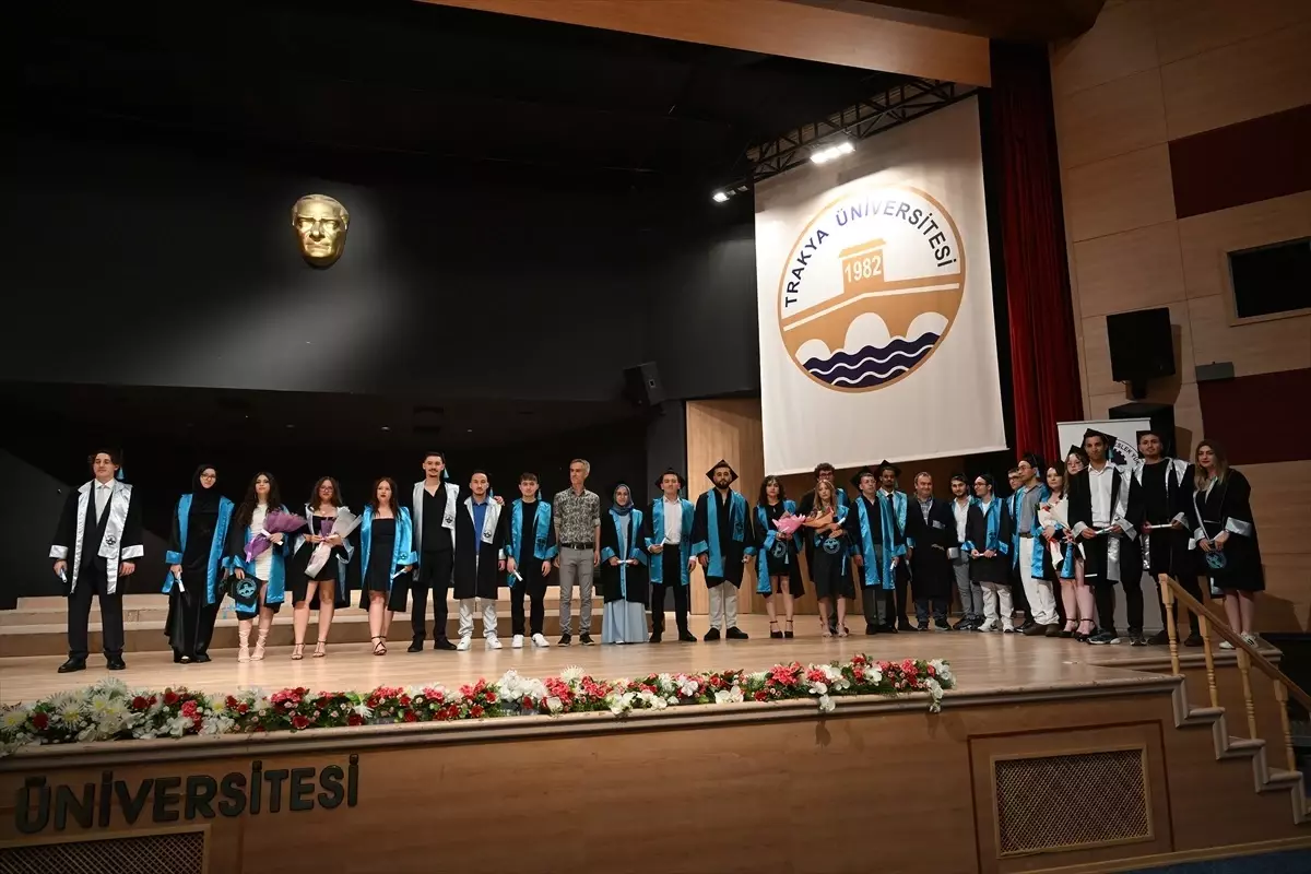 Trakya Üniversitesi Mezuniyet Töreni Düzenlendi