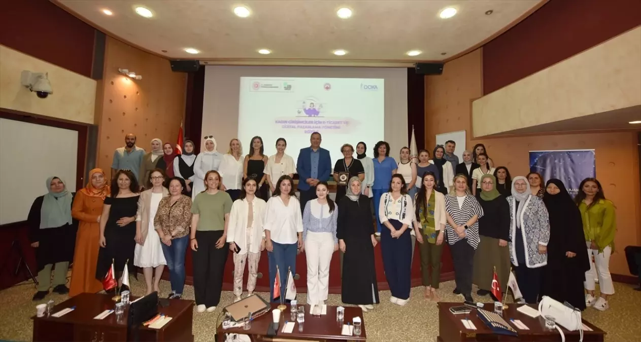 Trabzon'da Kadın Girişimcilere Dijital Pazarlama Eğitimi