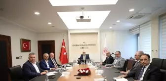 TÜRK-İŞ ve HAK-İŞ, Kamu İşçileri İçin Zam Teklifini Görüşüyor