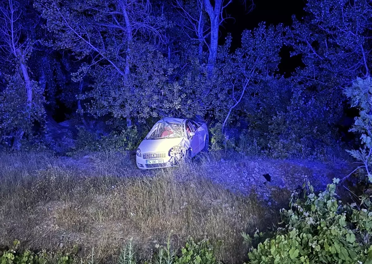 Tunceli'de Otomobilin Şarampole Devrilmesi: 1 Yaralı