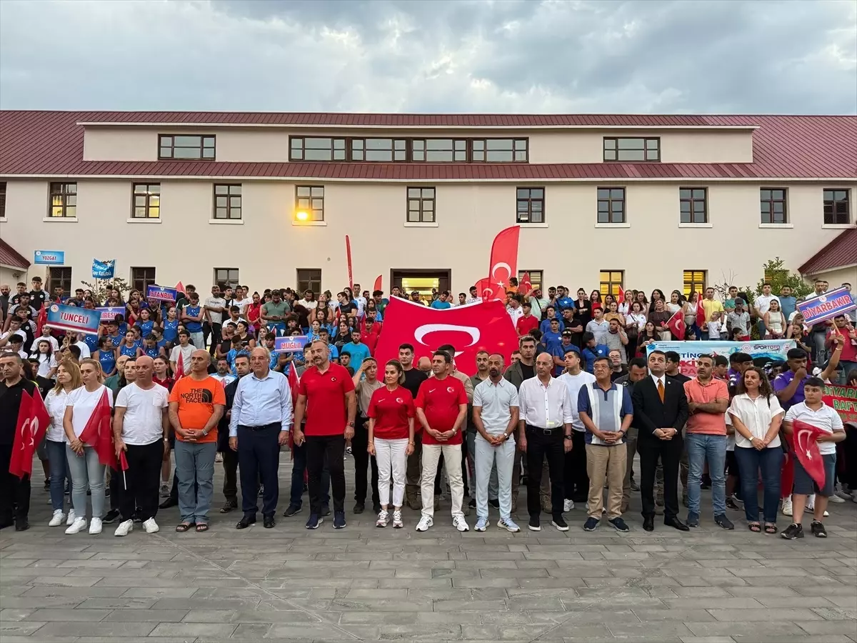 Tunceli'de Türkiye Rafting Şampiyonası ve Süper Kupa Yarışları Açılış Töreni Yapıldı